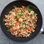 Pasta mit roten Linsenbällchen mit Kichererbsenmehl