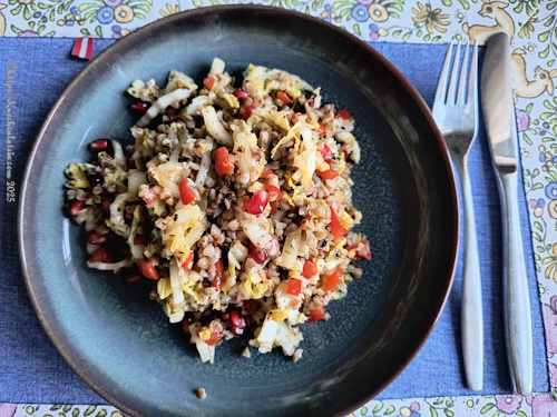 Chinakohl-Salat mit Granatapfel und Schwarzkümmel