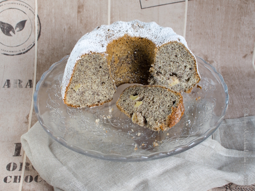 Mohn-Apfel-Gugelhupf