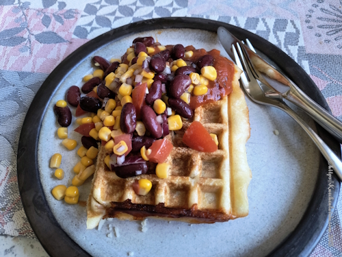 Waffel-Calzone mit Maissalat