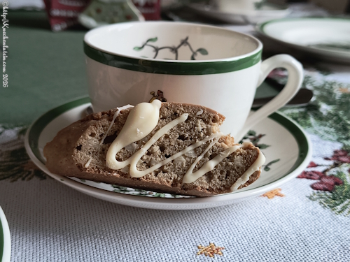 Lebkuchen-Biscotti mit weißer Schokolade - Pepparkaksbiscotti med vit choklad