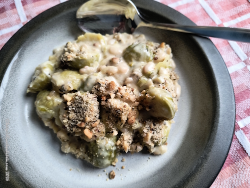 Rosenkohlgratin mit Lauch und Weißen Bohnen