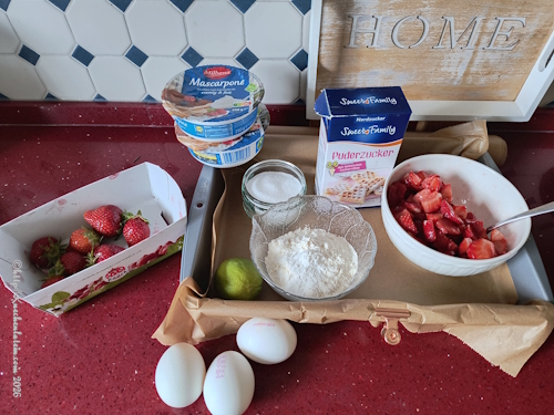 Erdbeeren, Mascarpone, Salz, Zucker, Puderzucker Eier für Erdbeer-Biskuitrolle mit Mascarpone